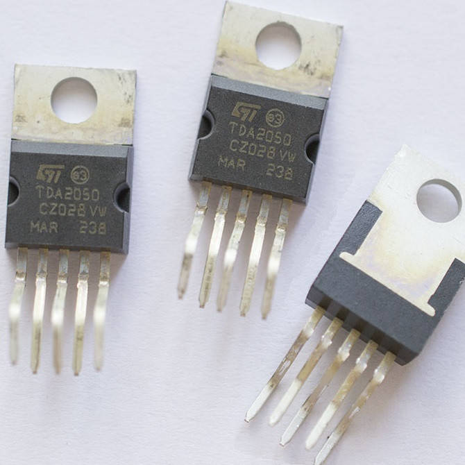 

TDA2050 TDA2050A TO220-5 Аудио Усилитель 32Вт