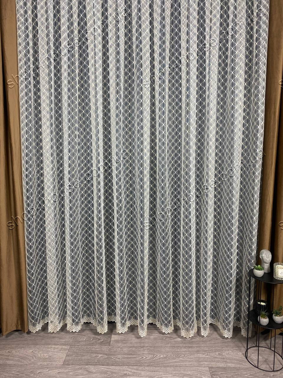 

Тюль паутинкой на основе фатиновой сетки. Цвет: Молочный с золотом, Золотистый