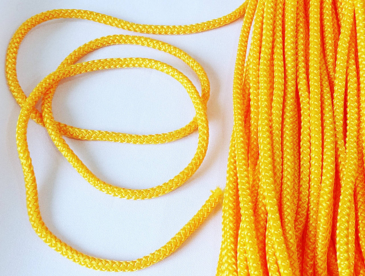 

Шнур п/э 5 мм желтый