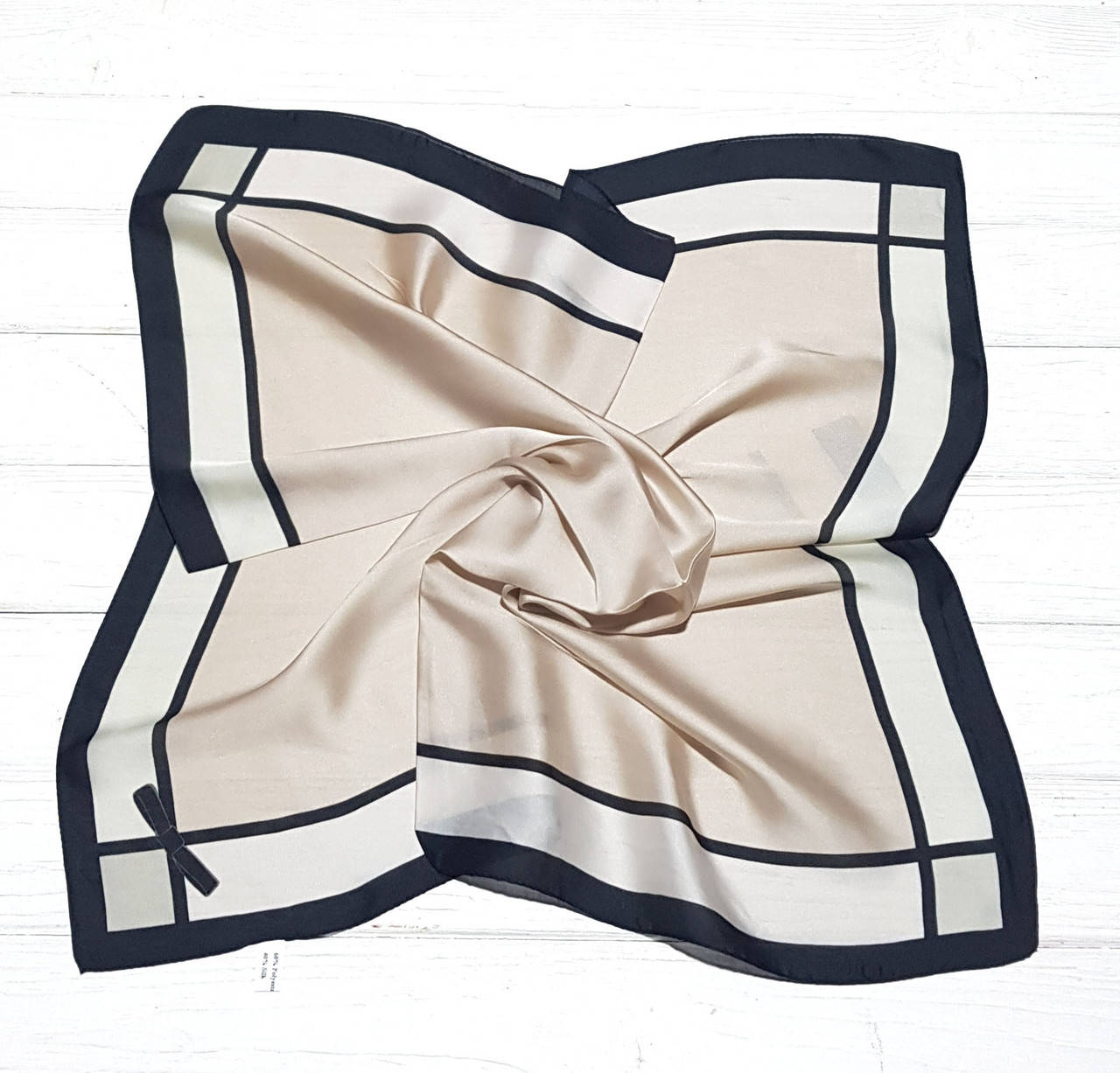 

Платок шейный дизайн бренды модный стильный Лорина на шею на сумку на прическу, Бежевый