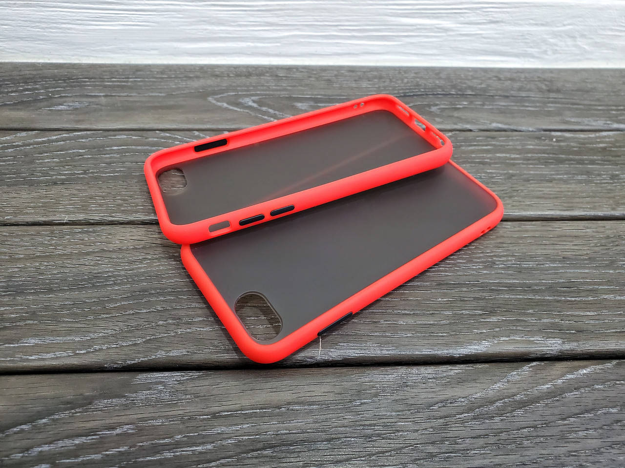 

Противоударный матовый чехол для iPhone 7 8 красный бампер