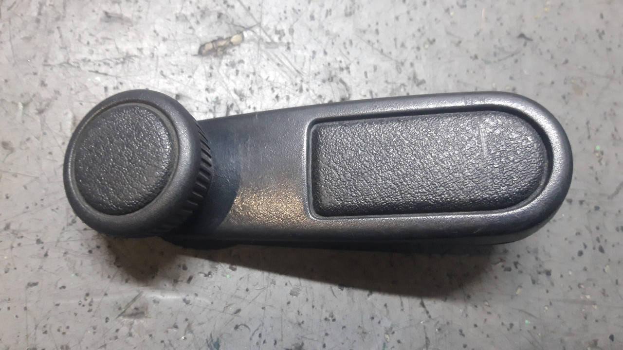 

Ручка стеклоподьемника Citroen Berlingo 1996-2008 года
