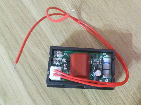 

Вольтметр цифровой AC 100-400В врезной 45х26мм, красный