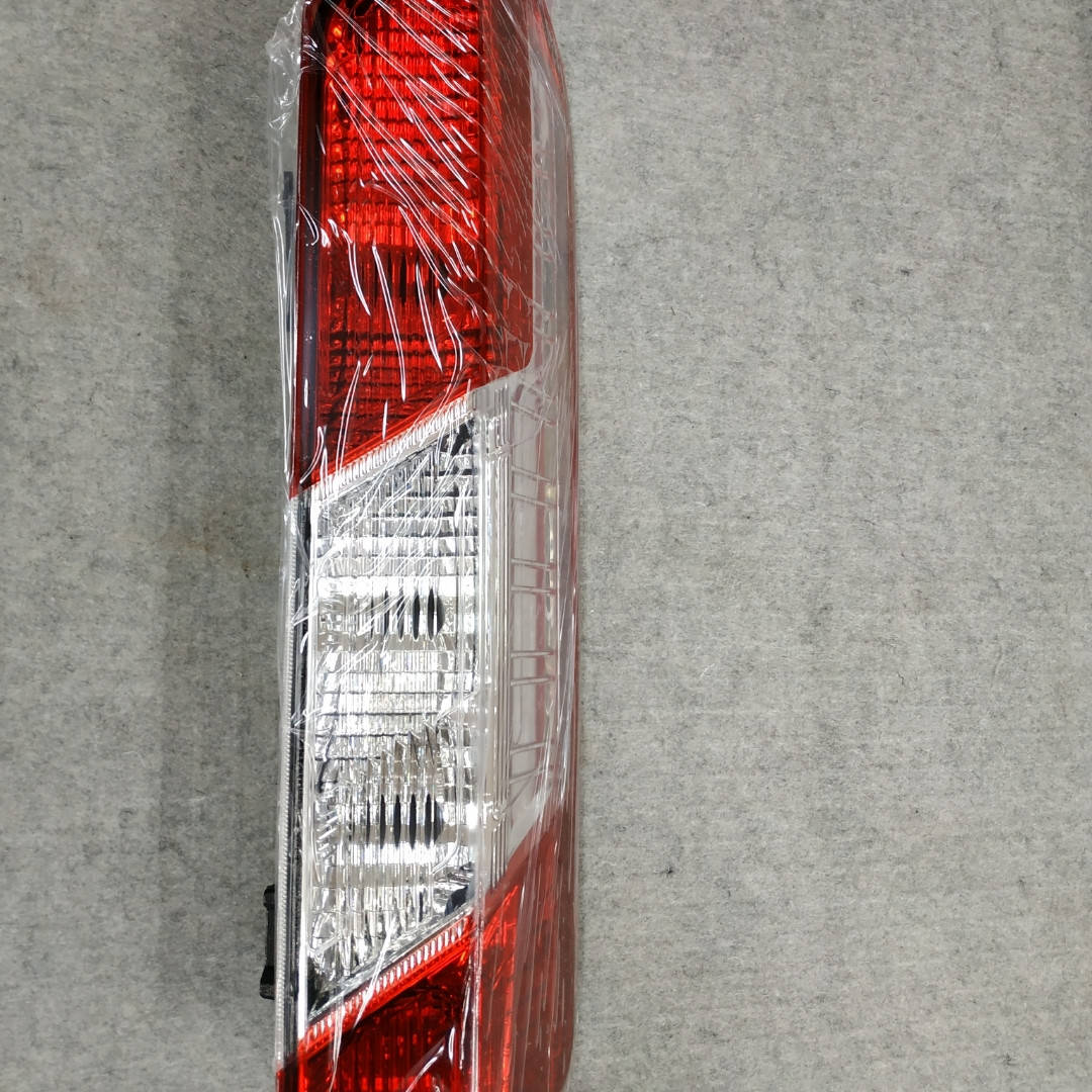 

Фонар задний правий Ford Transit 2014+