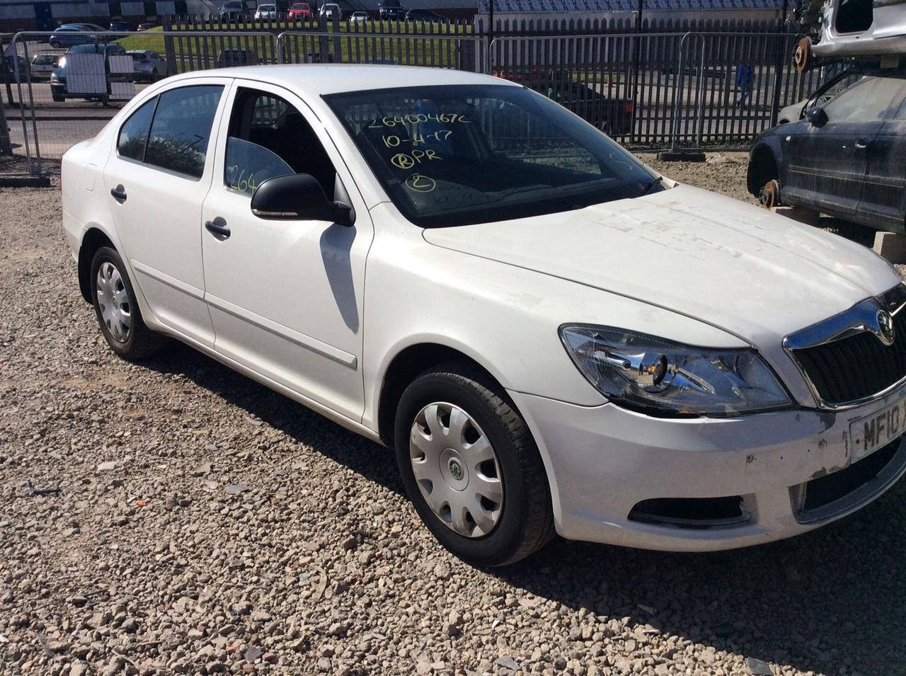 

Автофарба Paintera SKODA 1026-LF9E-9P-B4 Candyweiss 0,8L, Белый