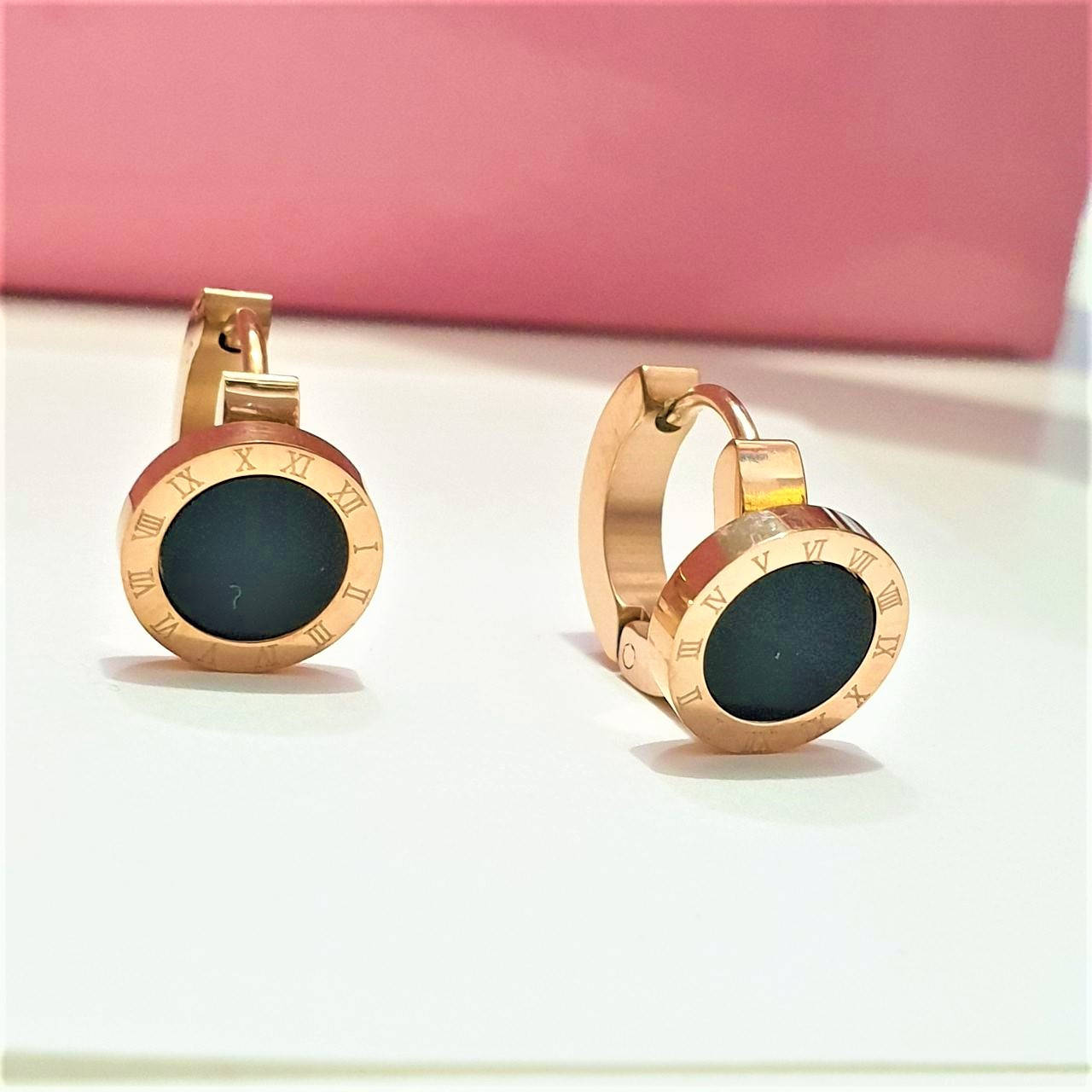 

Серьги булгари черный круг медицинское золото