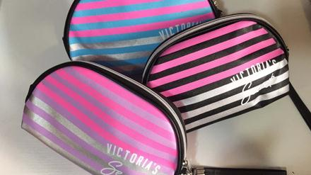 

Косметичка Victoria’s Secret (ассорти цветов)