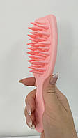 Щітка гребінець з ручкою силікована для вичісування та купання домашніх тварин 20,6х6х3 рожева