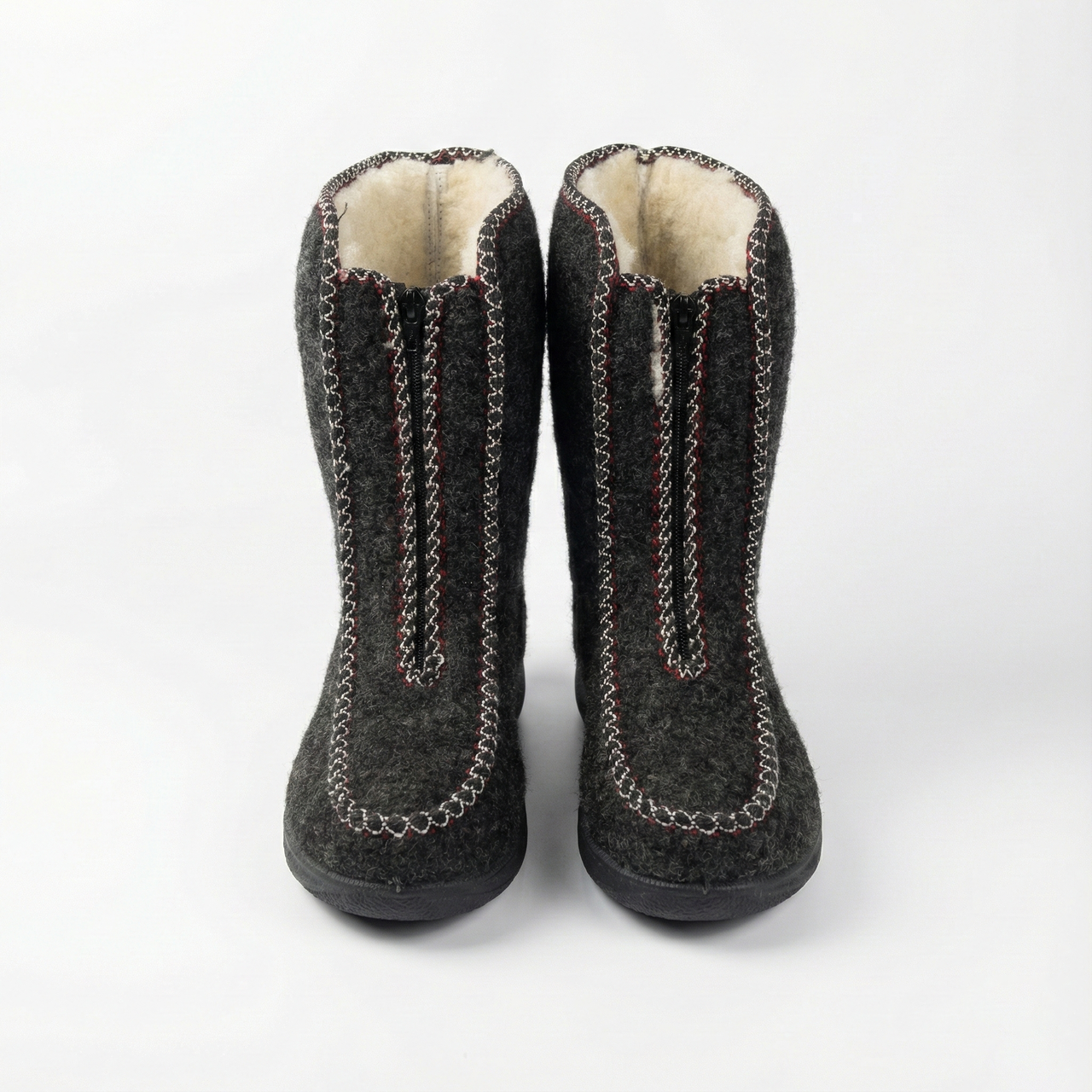 Жіночі зимові черевики дутики на змійці спереду. Чорні теплі чоботи Kredo 37-42, фото 1