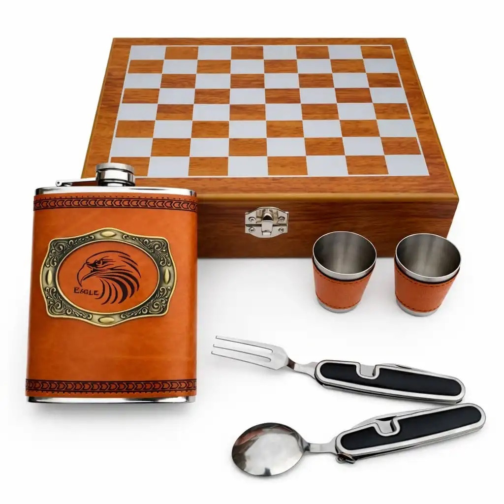 Подарунковий набір із флягою та шахами, фото 1
