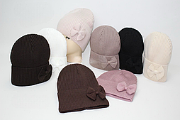 Дитяча шапка на дівчинку з бантом на флісі