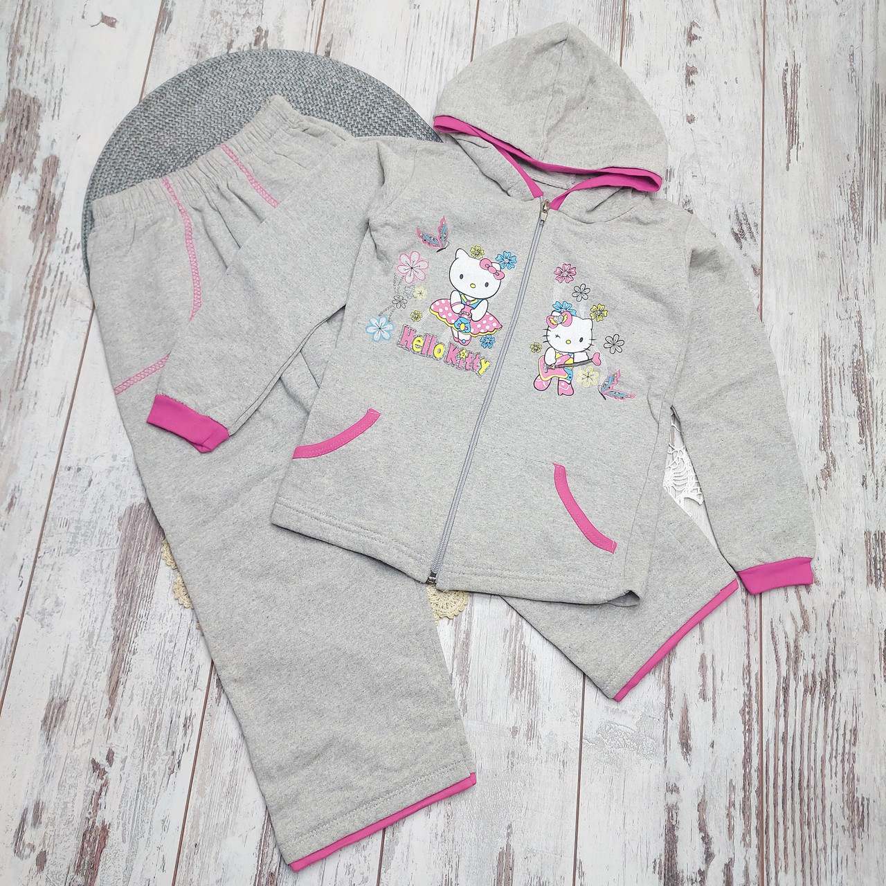 122 6-7 років зимовий теплий спортивний костюм для дывчинки з начосом на флісі на зиму Хелоу Кітті 8062 Сірий