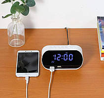 Годинник T2 з радіо та USB зарядкою телефону настільний будильник з дисплеєм FM-приймачем та портом для живлення гаджетів
