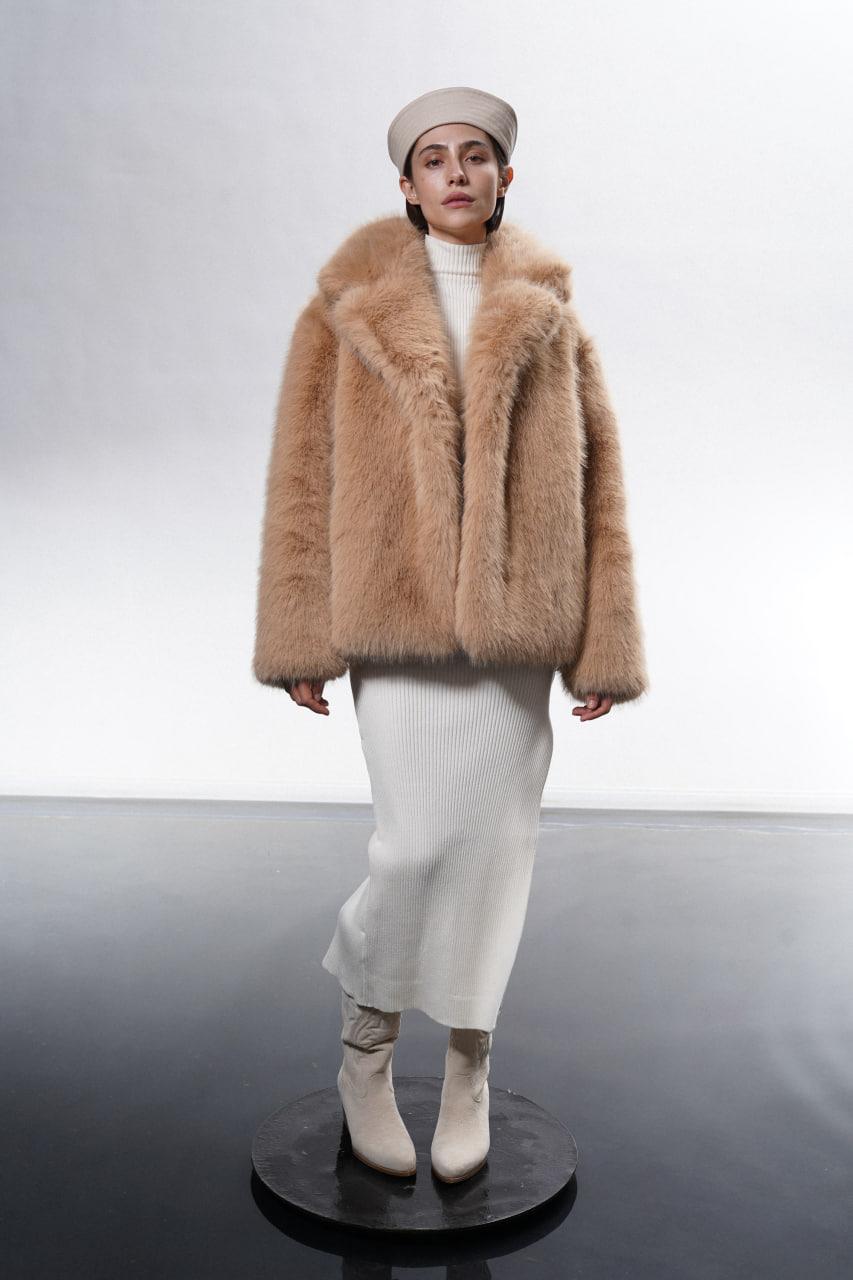 Шуба із хутра під песця, бежева 65 см, фото 1