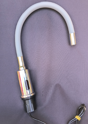 Сенсорний змішувач для кухні з пластичним носиком, фото 1