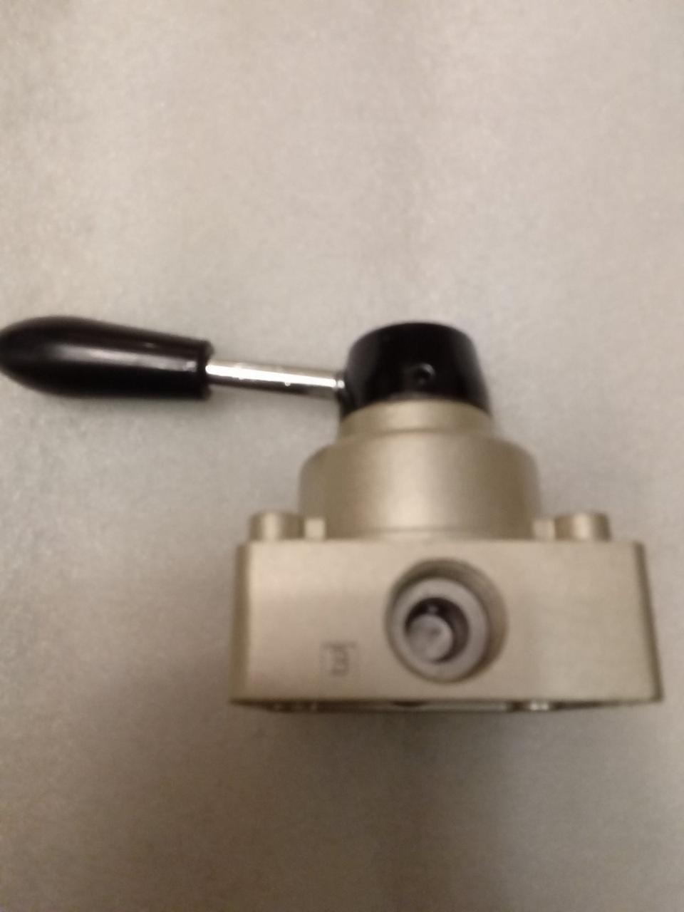 Пневмокран В71-24М-01