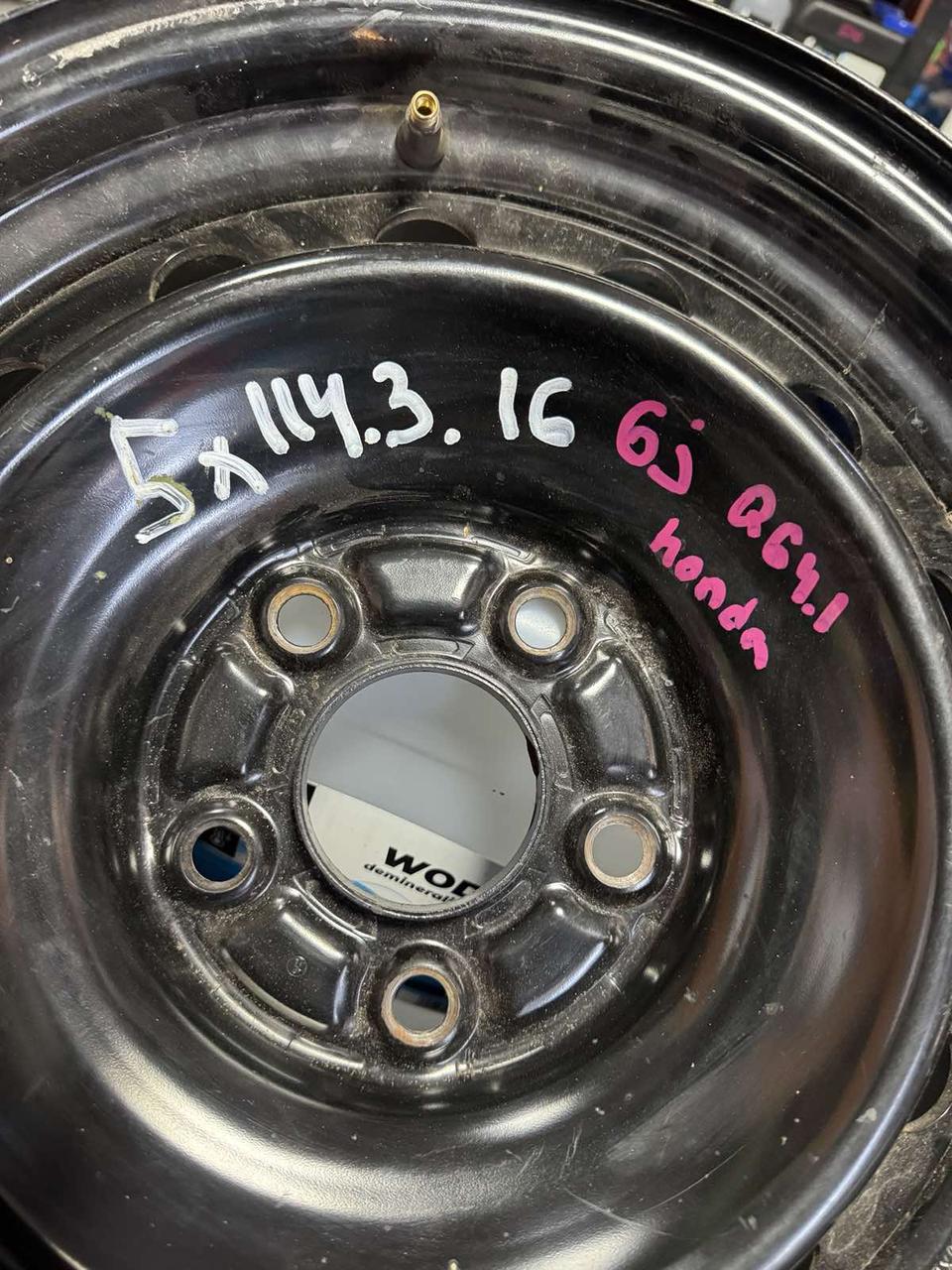 <p>Вітаю зацікавлених на авто розборці Чемпіон !!!<br />
 Предметом оголошення є Диск Металевий 5 114.3 R 16 6J Цо 64.1 Honda</p>
 
 <p>Ціна вказана за 1шт!<br />
 &nbsp;</p>
 
 <p>Детальні фото та інформація за телефоном 0973363743<br />
 Відправка по усій Україні за передоплатою на транспортні витрати<br />
 Більш детальні фото надсилаємо на вайбер<br />
 Запрошуємо до перегляду інших оголошень</p> — фото 4