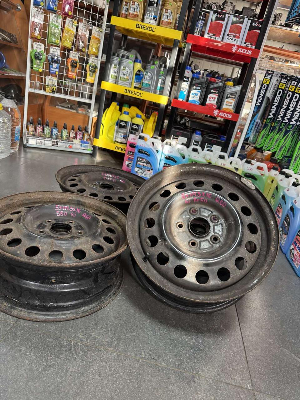 <p>Вітаю зацікавлених на авто розборці Чемпіон !!!<br />
 Предметом оголошення є Диск Металевий 5 114.3 R 16 6J Et50 Цо 60 2160627</p>
 
 <p>Ціна вказана за 1шт!<br />
 &nbsp;</p>
 
 <p>Детальні фото та інформація за телефоном 0973363743<br />
 Відправка по усій Україні за передоплатою на транспортні витрати<br />
 Більш детальні фото надсилаємо на вайбер<br />
 Запрошуємо до перегляду інших оголошень</p> — фото 5