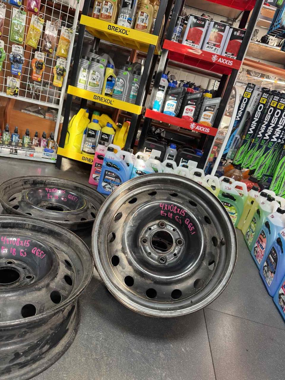 <p>Вітаю зацікавлених на авто розборці Чемпіон !!!<br />
 Предметом оголошення є Диск Металевий 4 108 R 15 6J Et18 Цо 65.1 2150740</p>
 
 <p>Ціна вказана за 1шт!<br />
 &nbsp;</p>
 
 <p>Детальні фото та інформація за телефоном 0973363743<br />
 Відправка по усій Україні за передоплатою на транспортні витрати<br />
 Більш детальні фото надсилаємо на вайбер<br />
 Запрошуємо до перегляду інших оголошень</p> — фото 3