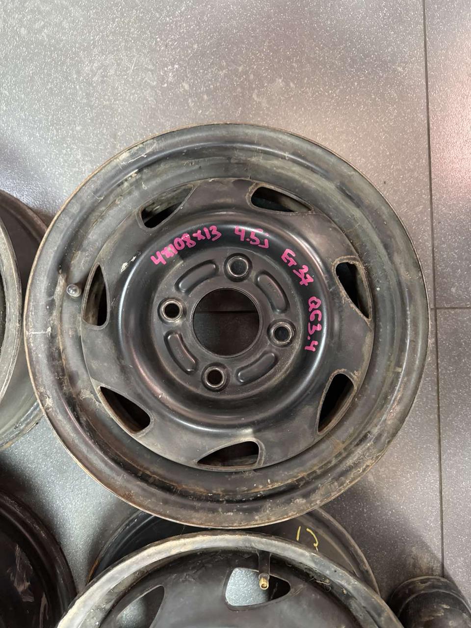 <p>Вітаю зацікавлених на авто розборці Чемпіон !!!<br />
 Предметом оголошення є Диск Металевий 4 108 R 13 4.5J Et37 Цо 63.4 Ford Fiesta</p>
 
 <p>Ціна вказана за 1шт!<br />
 &nbsp;</p>
 
 <p>Детальні фото та інформація за телефоном 0973363743<br />
 Відправка по усій Україні за передоплатою на транспортні витрати<br />
 Більш детальні фото надсилаємо на вайбер<br />
 Запрошуємо до перегляду інших оголошень</p> — фото 6