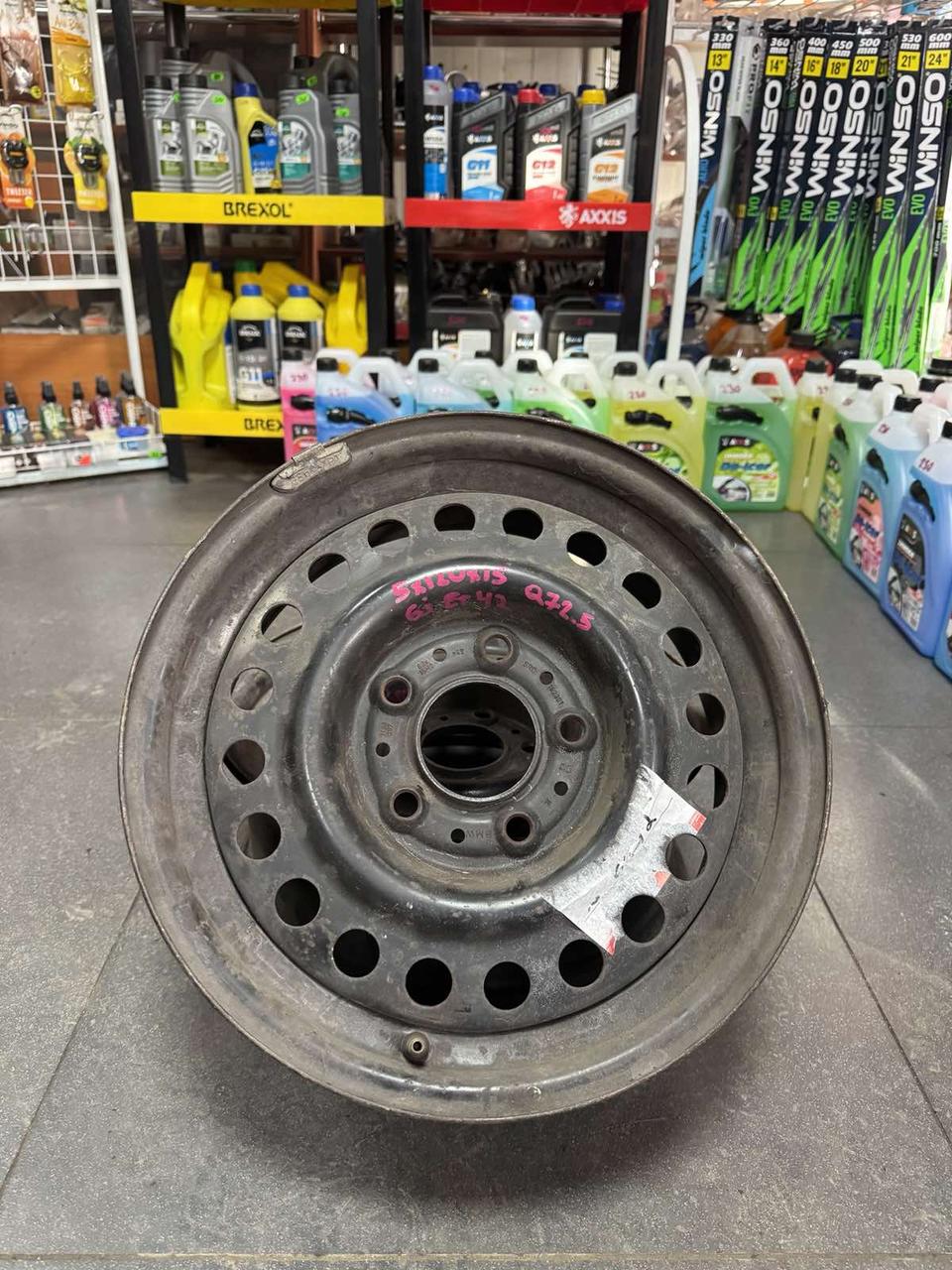 <p>Вітаю зацікавлених на авто розборці Чемпіон !!!<br />
 Предметом оголошення є Диск Металевий 5 120 R 15 6J Et42 Цо 72.5 Bmw</p>
 
 <p>Ціна вказана за 1шт!<br />
 &nbsp;</p>
 
 <p>Детальні фото та інформація за телефоном 0973363743<br />
 Відправка по усій Україні за передоплатою на транспортні витрати<br />
 Більш детальні фото надсилаємо на вайбер<br />
 Запрошуємо до перегляду інших оголошень</p> — фото 1