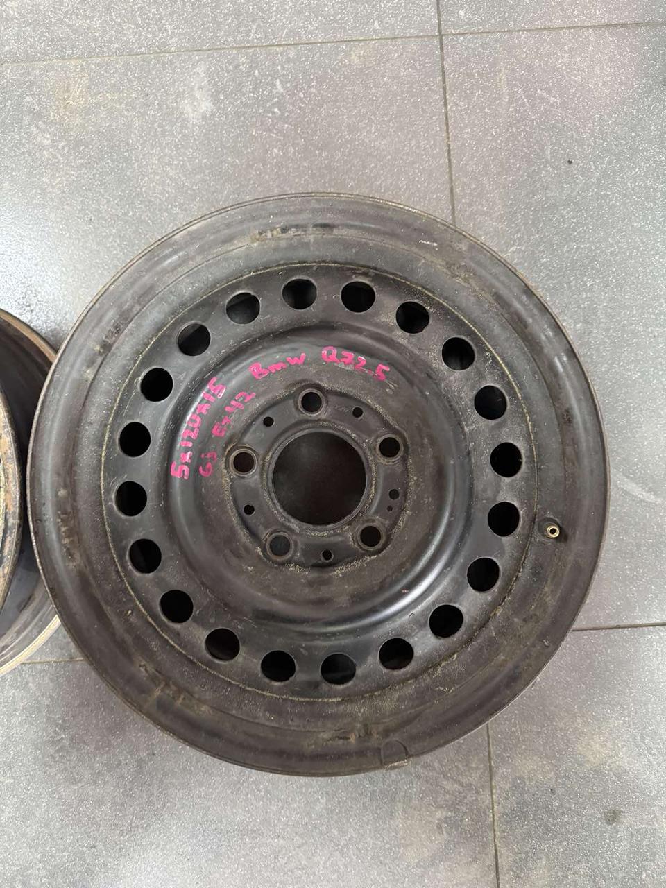 <p>Вітаю зацікавлених на авто розборці Чемпіон !!!<br />
 Предметом оголошення є Диск Металевий 5 120 R 15 6J Et42 Цо 72.5 Bmw</p>
 
 <p>Ціна вказана за 1шт!<br />
 &nbsp;</p>
 
 <p>Детальні фото та інформація за телефоном 0973363743<br />
 Відправка по усій Україні за передоплатою на транспортні витрати<br />
 Більш детальні фото надсилаємо на вайбер<br />
 Запрошуємо до перегляду інших оголошень</p> — фото 5