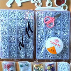 Набір для плетіння бусинок з алфавітними бусинами для створення іменних браслетів і підвісок