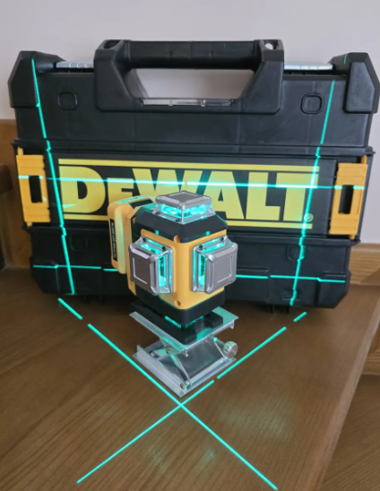 Лазерний рівень DEWALT 4D 16 ліній + КЕЙС+ 2 АКБ, фото 1