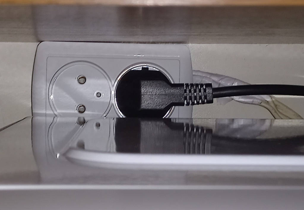 Розетка подвійна без заземлення 16 Аcura - фото покупців 2