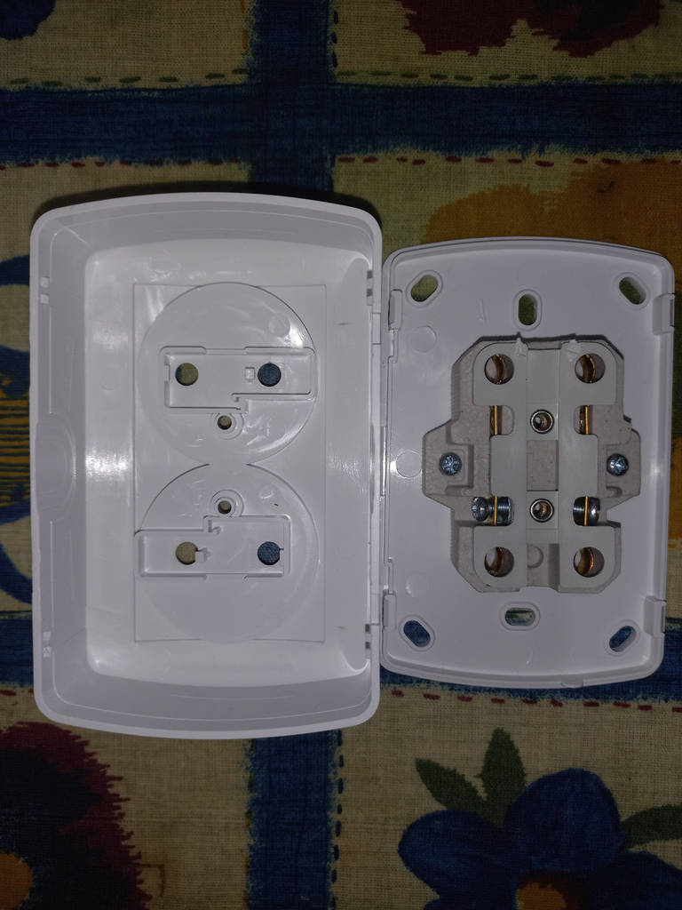 Розетка подвійна без заземлення 16 Аcura - фото покупців 1