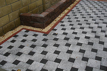 Тротуарна плитка з гранітами