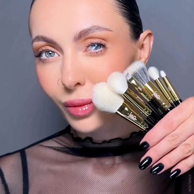 ≡ Дорожный набор из 6 кистей для макияжа из натурального ворса с