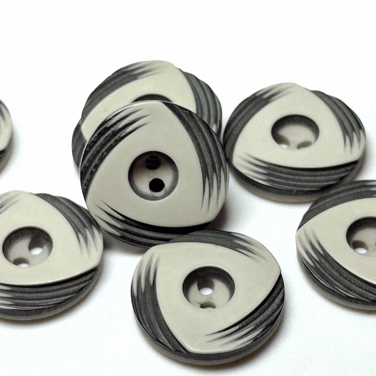 Ґудзик 16мм круглий матовий колір сірий з чорним малюнком, прошивний, фото 1