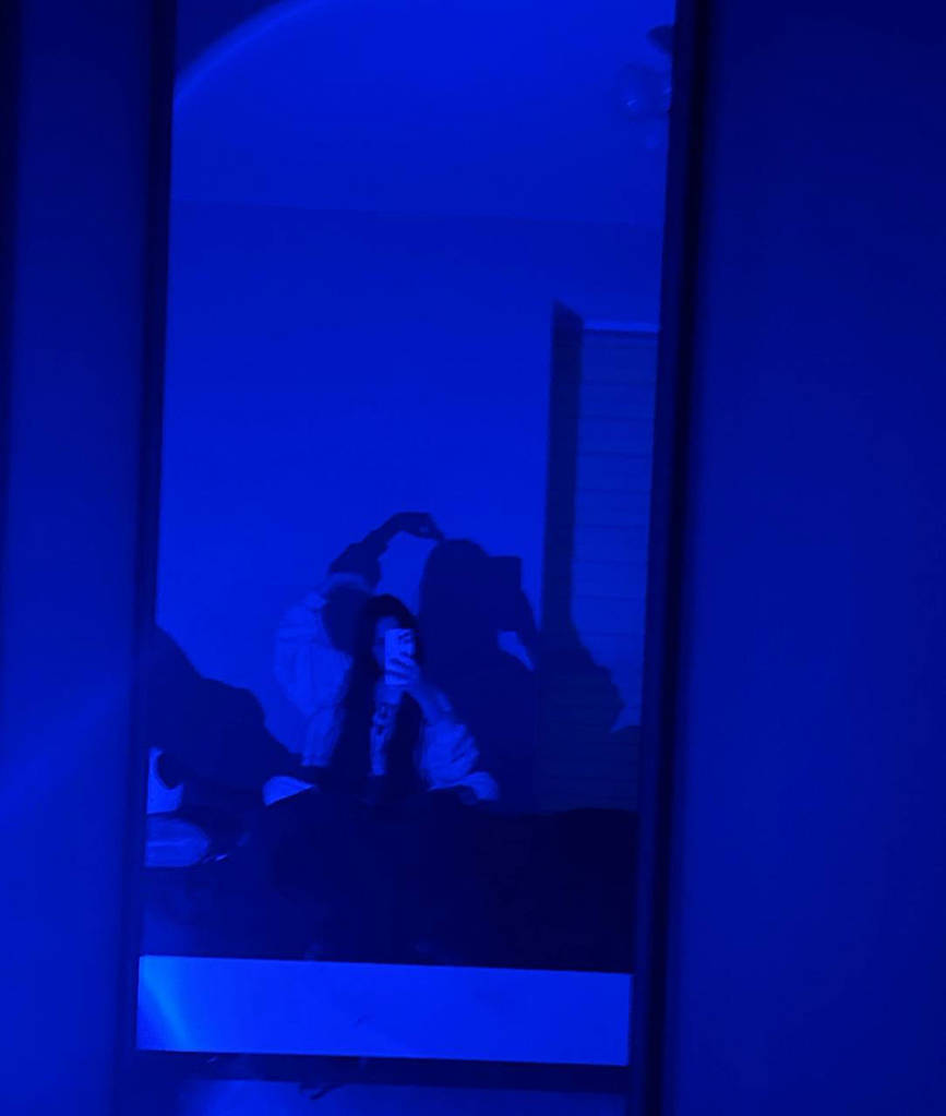 Проєкційна лампа Sunset Lamp RGB c пультом - фото покупців 4