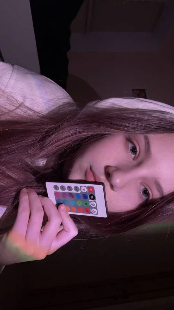 Проєкційна лампа Sunset Lamp RGB c пультом - фото покупців 5