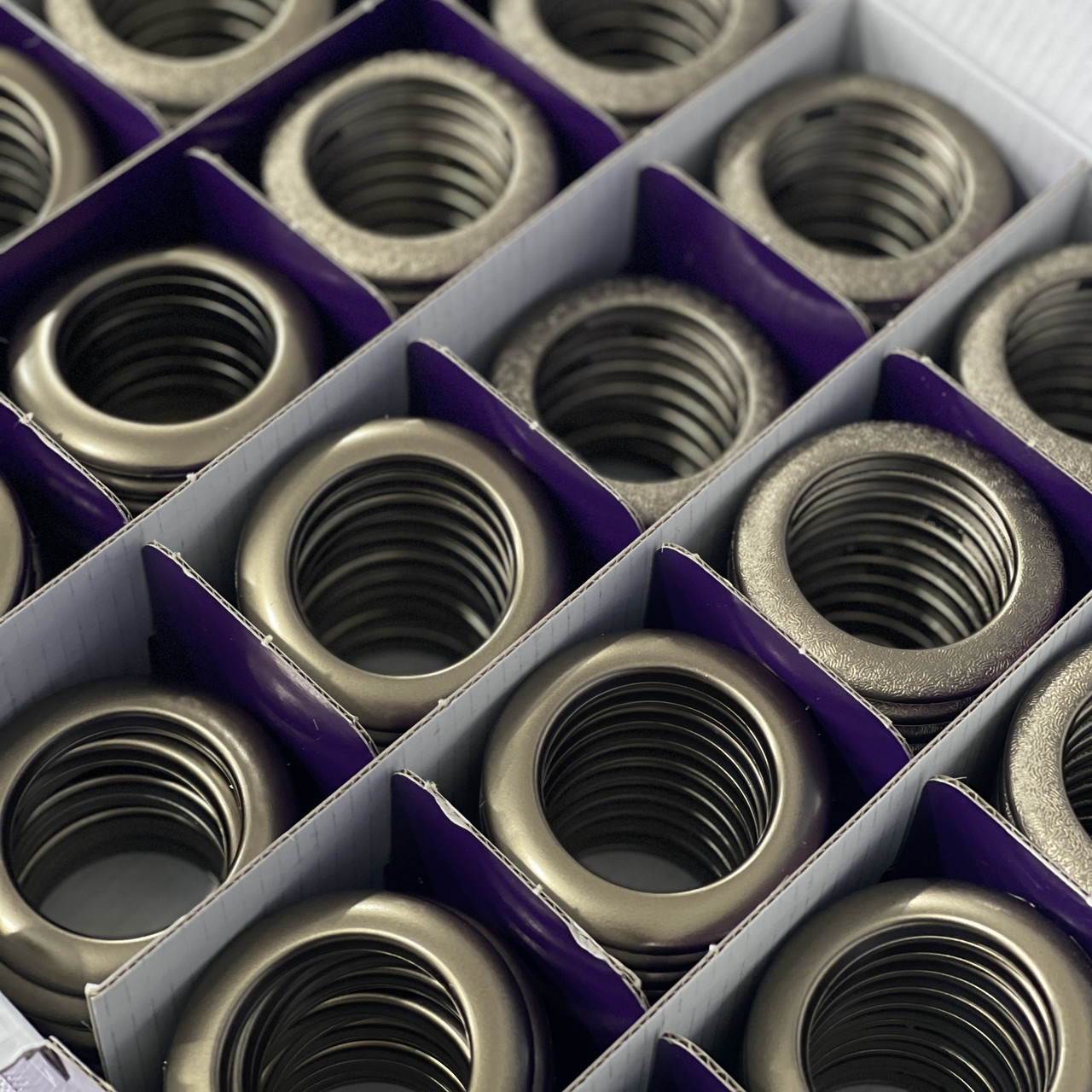 Люверси двосторонні для штор матові кольору темного античного золота 35 мм упаковка 100 шт (FU-L2), фото 1