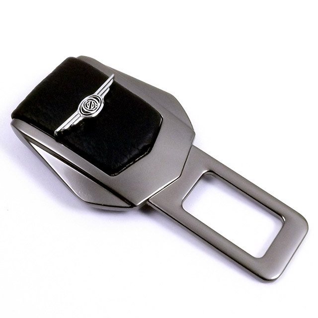 Заглушка ременя безпеки метал "CHRYSLER" (1шт) цинк.сплав + шкіра (тип №2) ГРАФІТ, фото 1