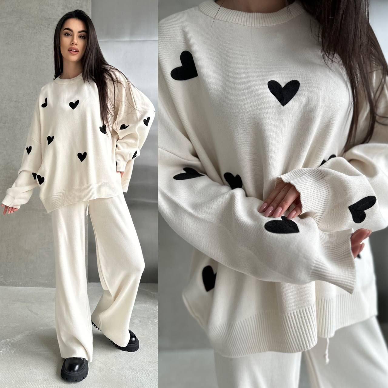 Вільний костюм теплий жіночий в'язаний штани та кофта в сердечка, фото 1