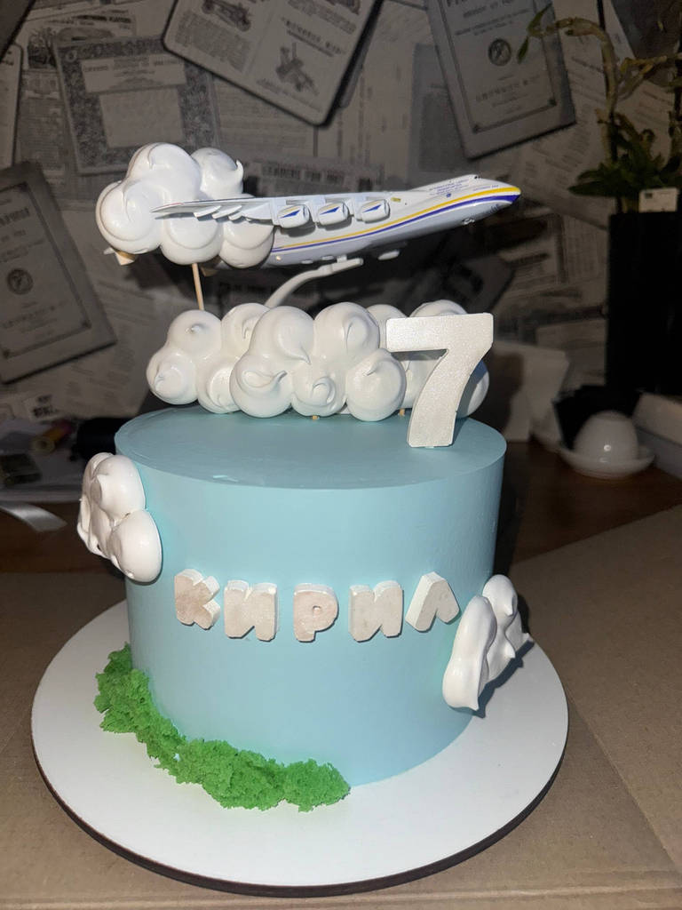 Модель літака Ан-225 "Мрія" на підставці | Колекційна мініатюра масштаб 1:400 - фото покупців 1