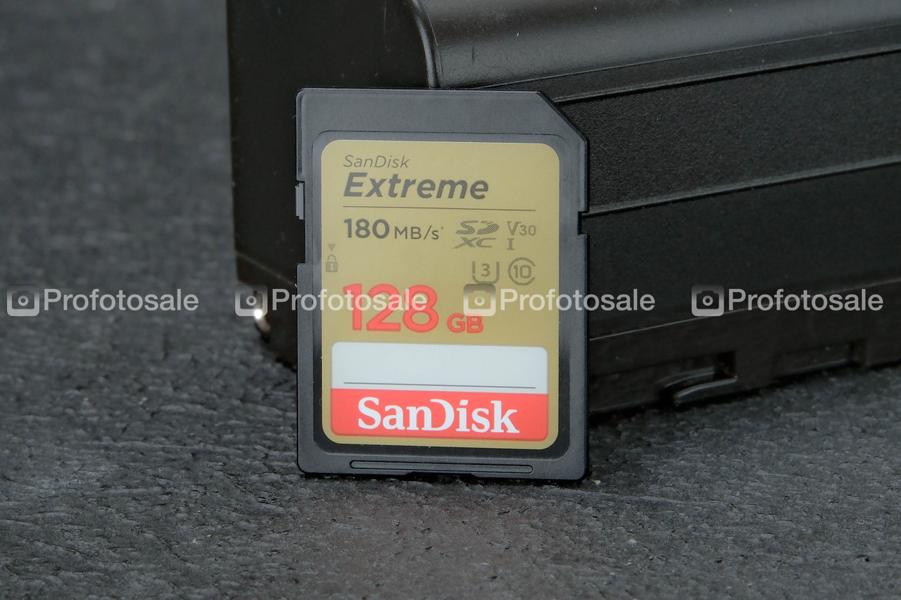 Карта пам'яті SD SanDisk Extreme 128 GB SDXC U3 V30 180 MB/s, фото 1