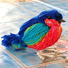 Пташка з ниток: як перетворити залишки пряжі на стильний декор