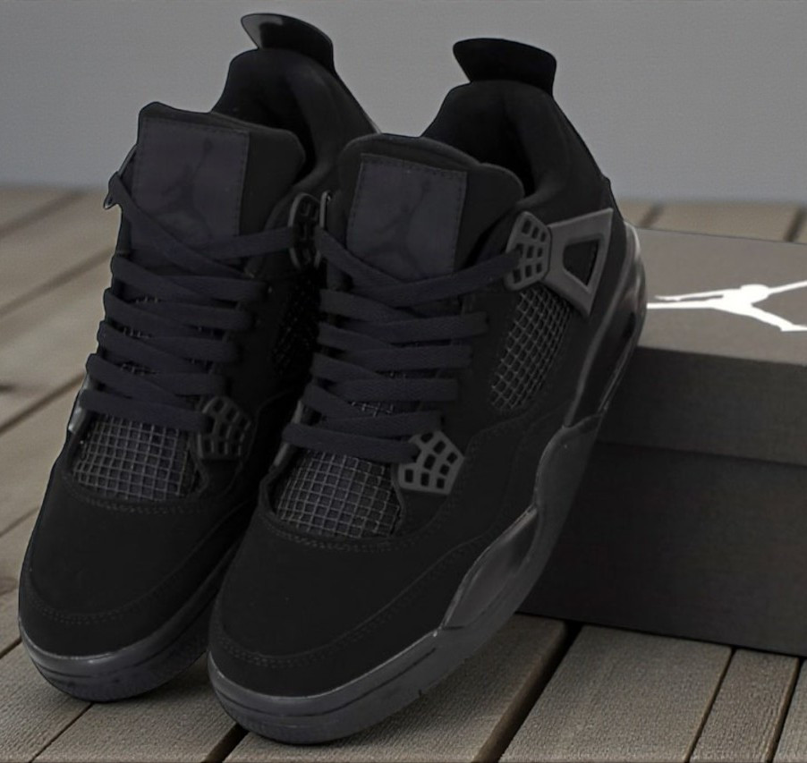 Кросівки чоловічі Nike Air Jordan 4 Retro Black Cat весна-осінь (чорний). Живе фото, фото 1