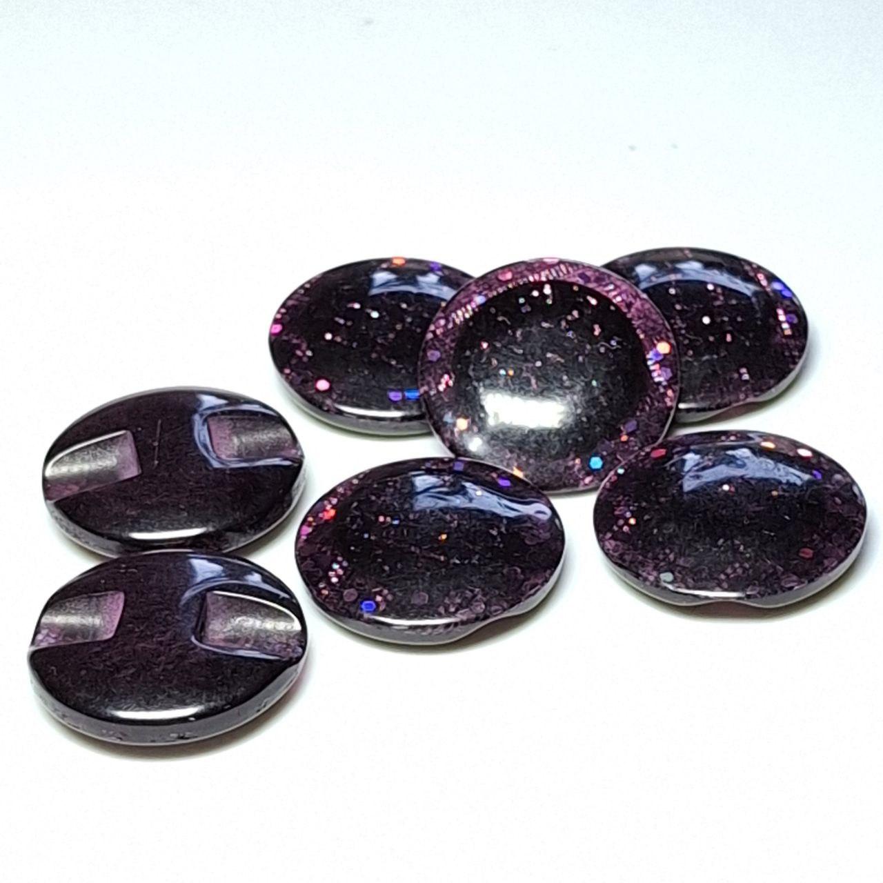 Гудзик 16мм перламутровий з блиском та малюнком темно фіолетовий, фото 1