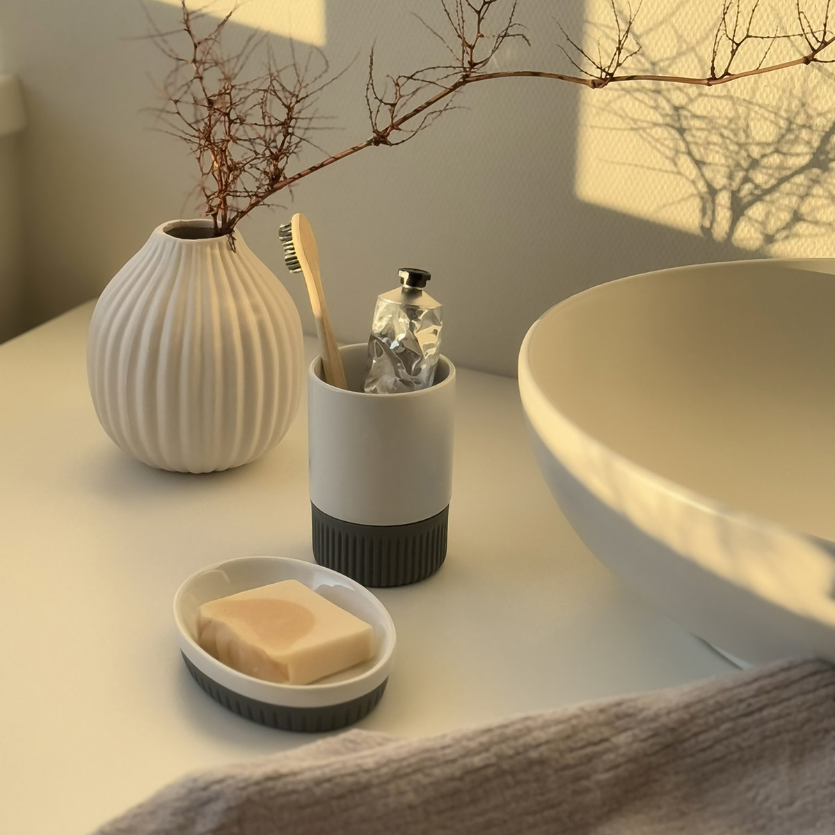 ПІДСТАВКА ДЛЯ ЗУБНИХ ЩІТОК ТА ПАСТИ "STOCKHOLM" 300 МЛ, фото 1