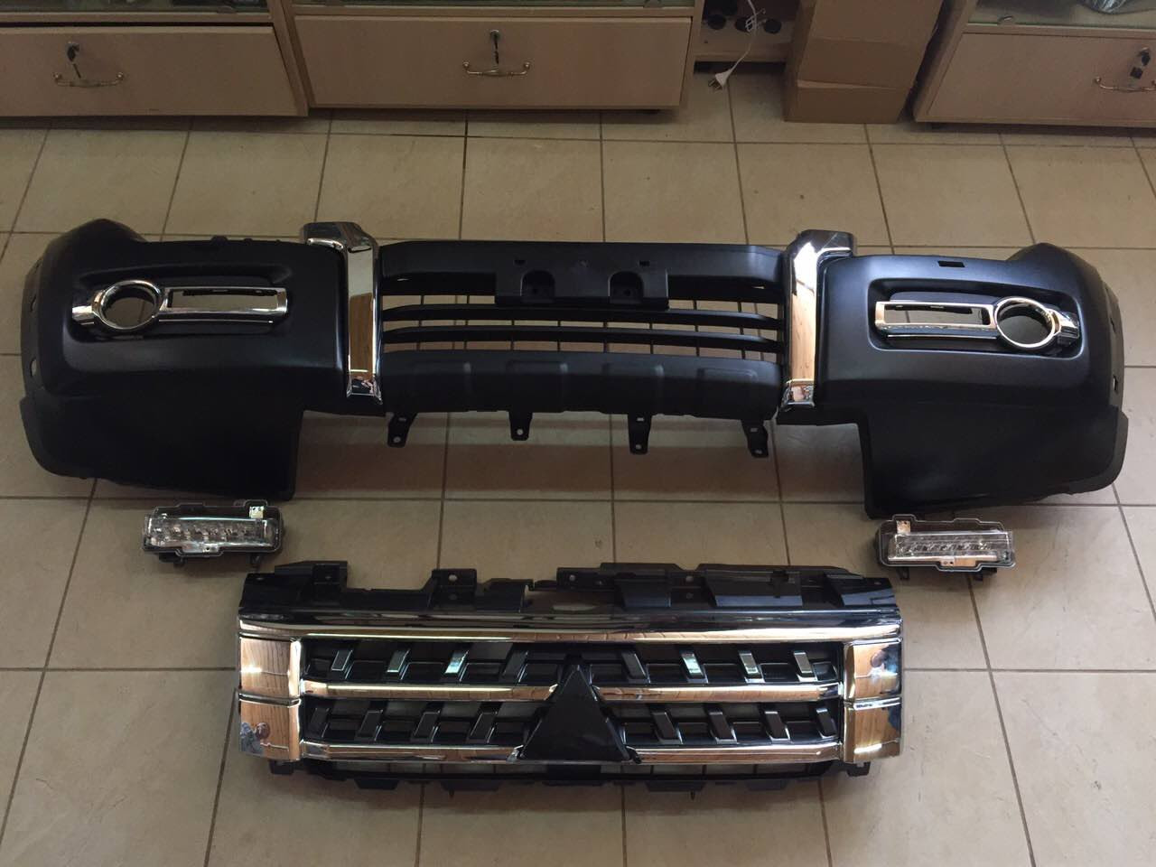 Рестайлінг Mitsubishi Pajero Wagon 4 2015