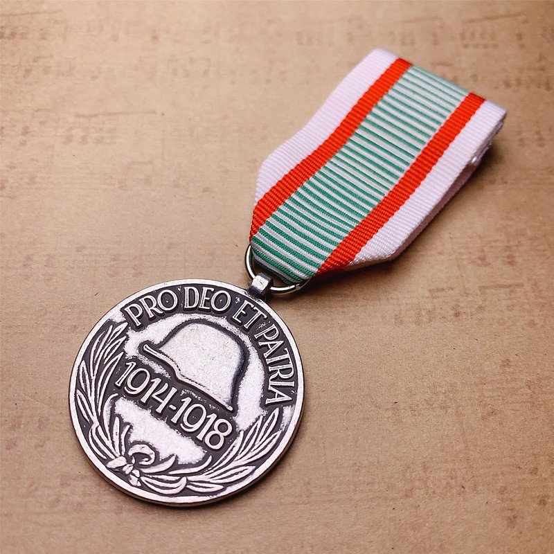 Сувенір Пам'ятна медаль «Pro Deo et Patria 1914-1918». (Австро-Венгрії)., фото 1