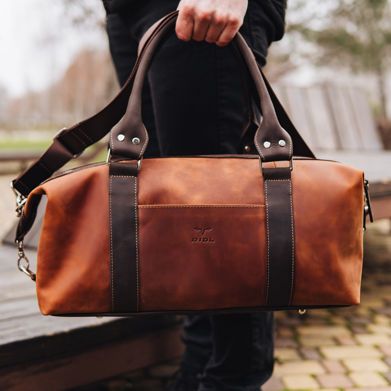 Коричнева дорожня сумка з натуральної шкіри від Grande Pelle Середня шкіряна спортивна сумка стильна преміум класа