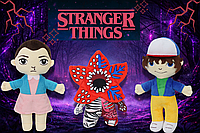 М’які іграшки та принтовані подушки за мотивами серіалу "Дуже дивні справи".