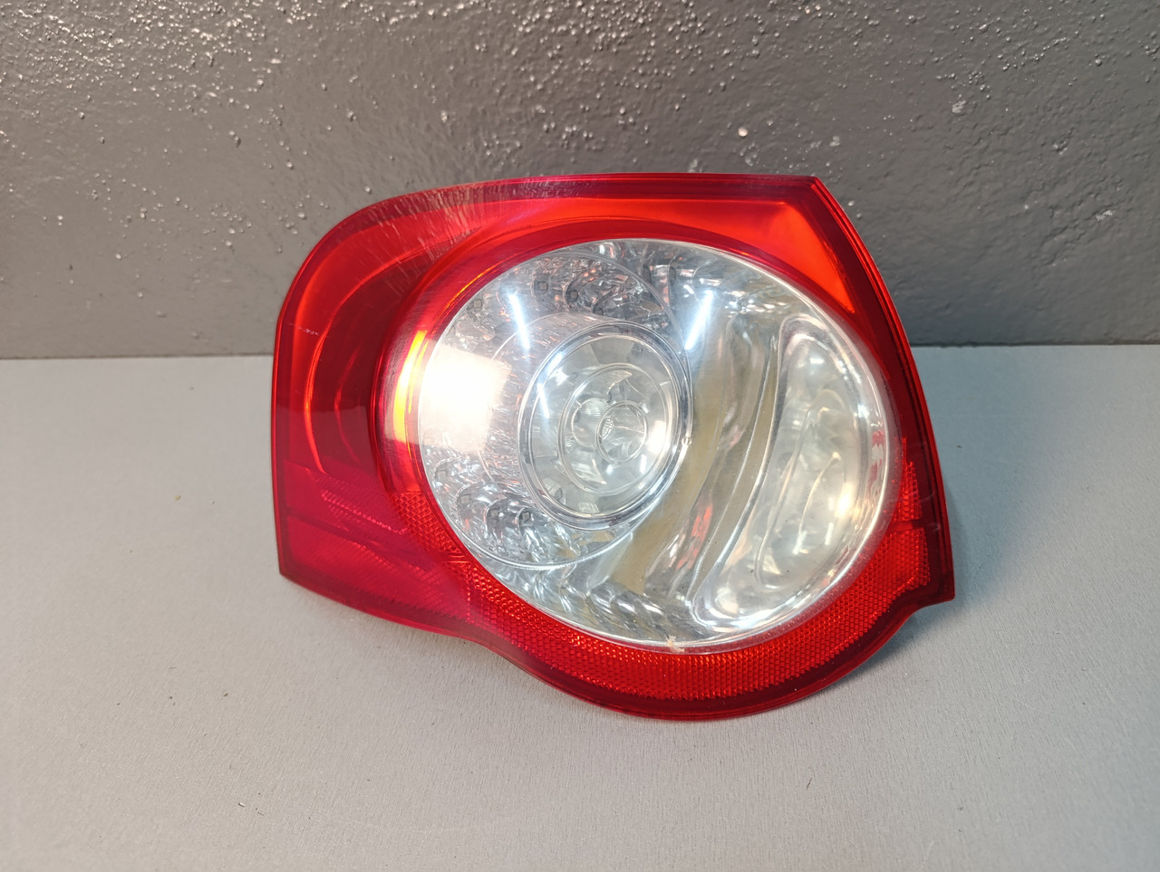 Volkswagen Passat B6 Ліхтар лівий універсал (Depo) 3C9945095C