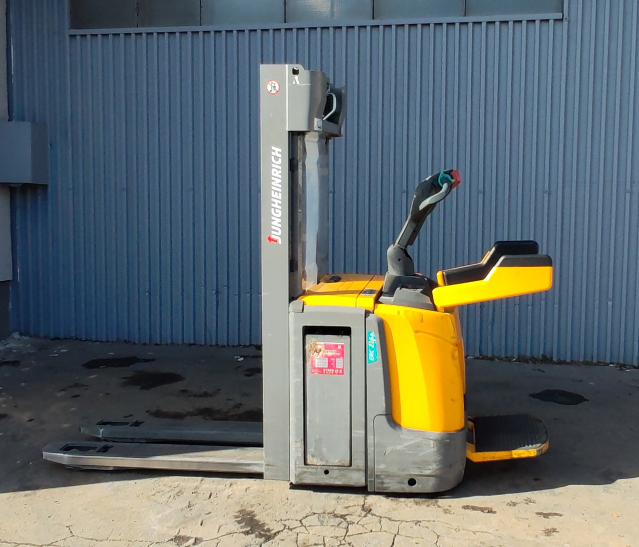 Pallet Stacker Jungheinrich ERC 216z / 2018y/ initiallift/ 7761h, фото 1